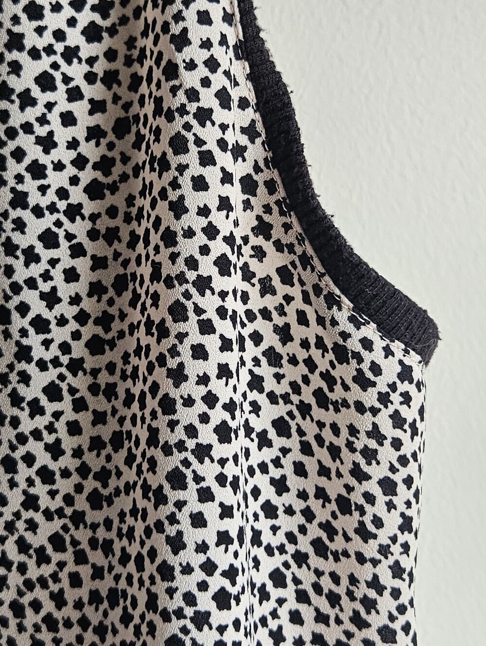 2 for $12: Loft Dolphin-Hem Oversized Sleeveless Tank in Women's XS - Picture 14 of 15